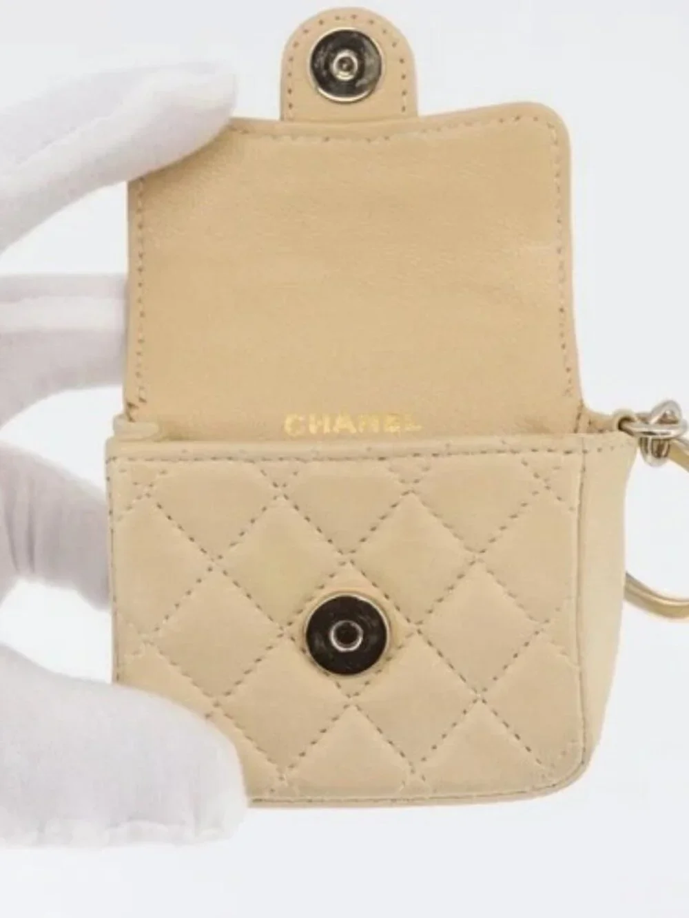 CHANEL Matelasse Pouch Lamb Skin Beige Gold CC Auth BA10922
